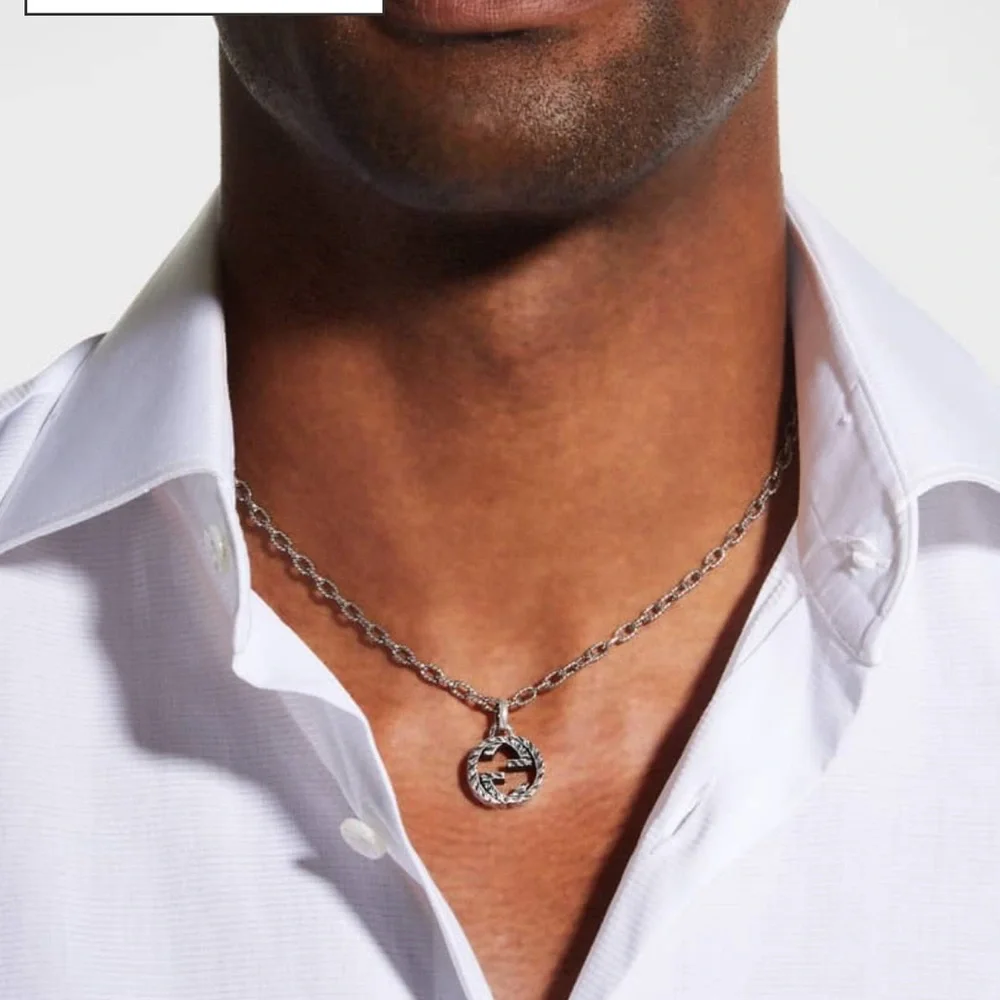 Gucci Textured Interlocking G Pendant Necklace Silver